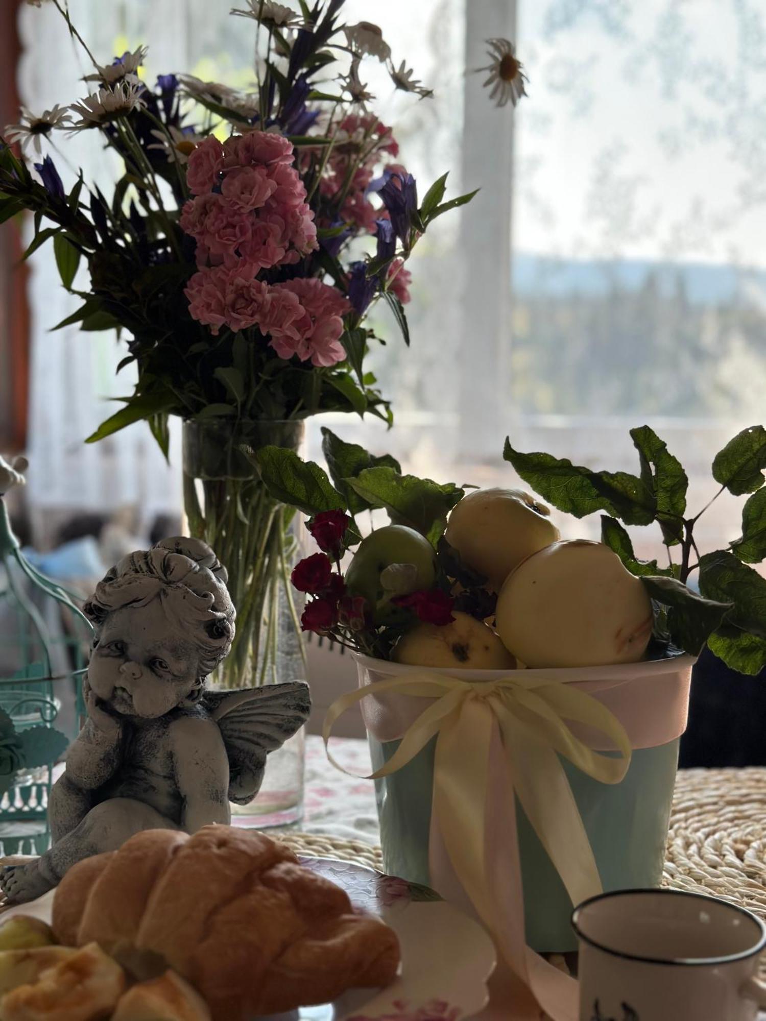 Казковий Дім Та Garden Два Будиночки В Горах З Чаном-Джакузі 슬랍스크 외부 사진