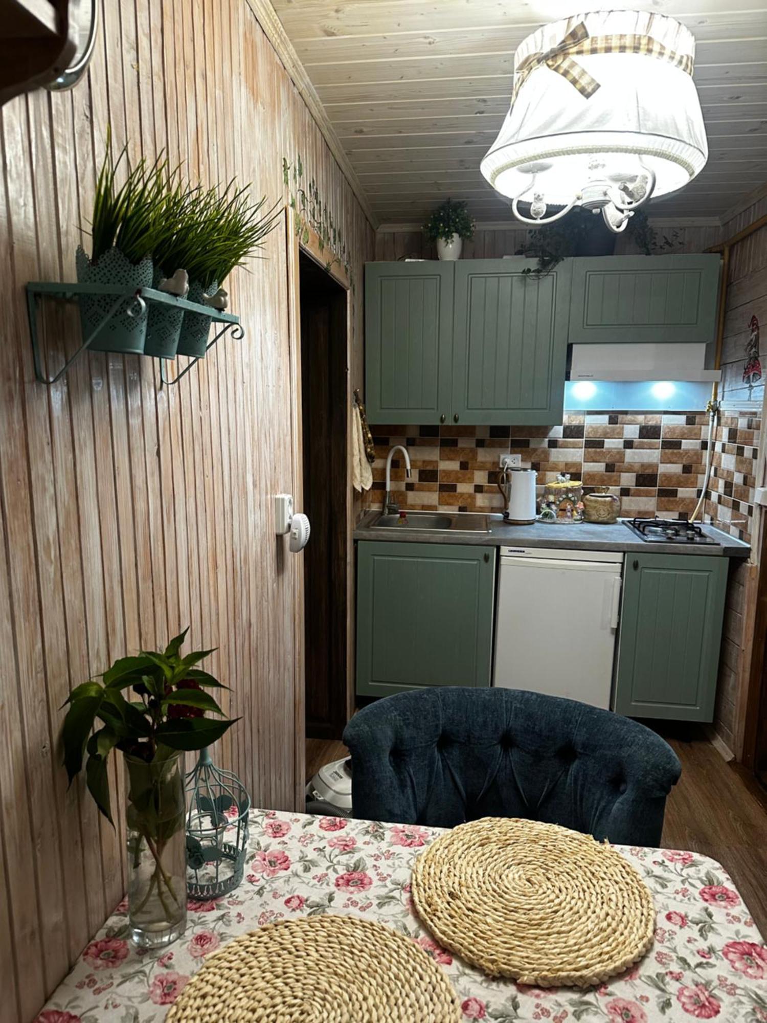 Казковий Дім Та Garden Два Будиночки В Горах З Чаном-Джакузі 슬랍스크 외부 사진